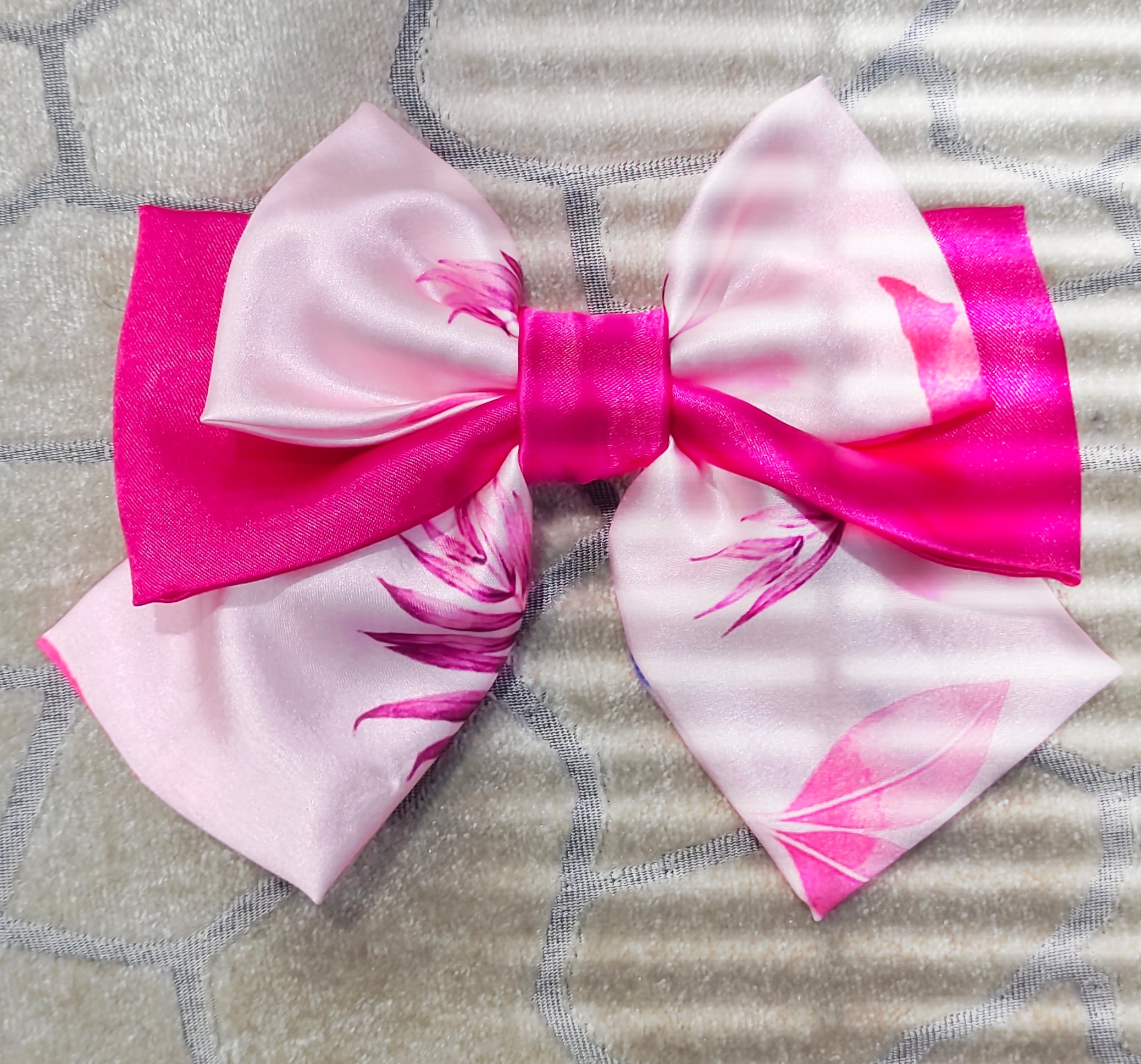 Pink premium satin bow